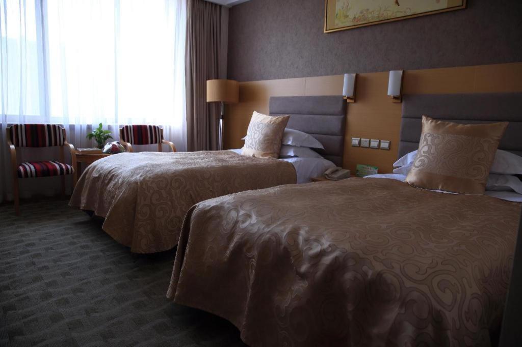 Qingdao Royal Garden Hotel Экстерьер фото