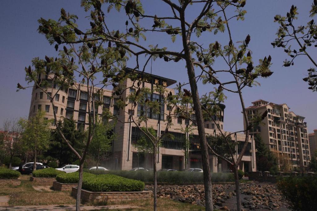 Qingdao Royal Garden Hotel Экстерьер фото